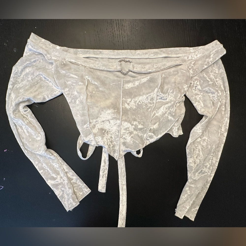 Shein Women’s Crushed Velvet Crop Top XL White Rhinestone Heart Peasant Glam